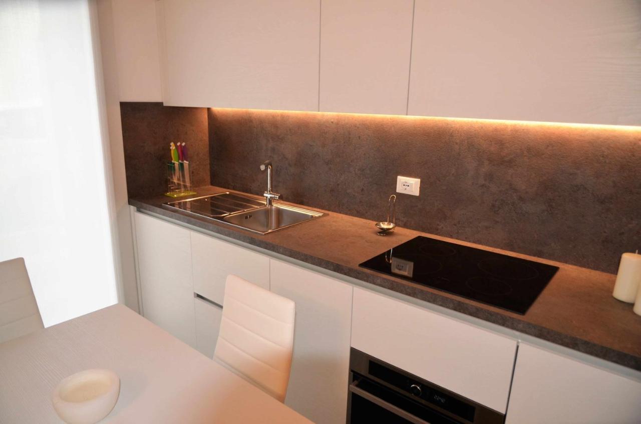 Al Leone Di San Marco Luxury & Relax Apartment โนอาเล ภายนอก รูปภาพ